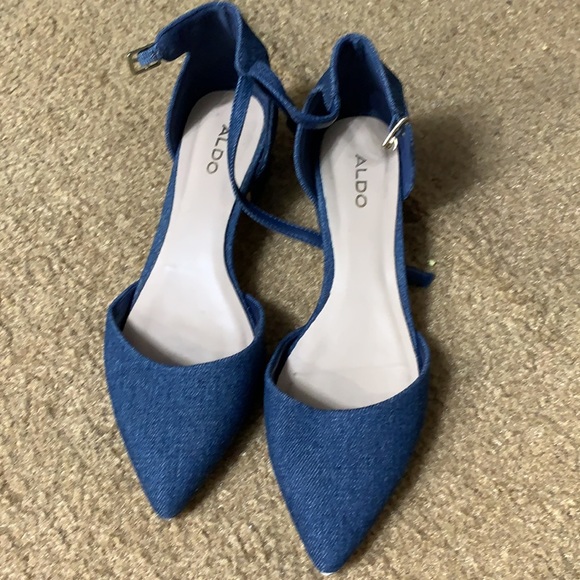 Jeans material blue flats with a little 1 1/2 inch heel. Aldo brand. - Picture 5 of 7